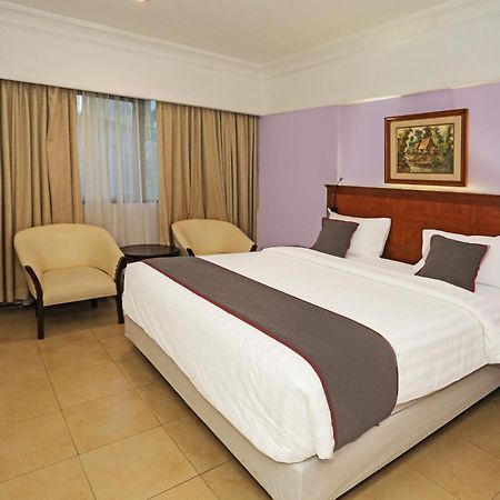 Collection O 91898 Series Hotel Kuningan Jakarta Exterior photo